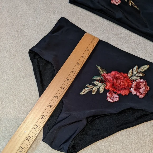 2 piece black bikini set w/ embroidered roses/flowers - Picture 14 of 15
